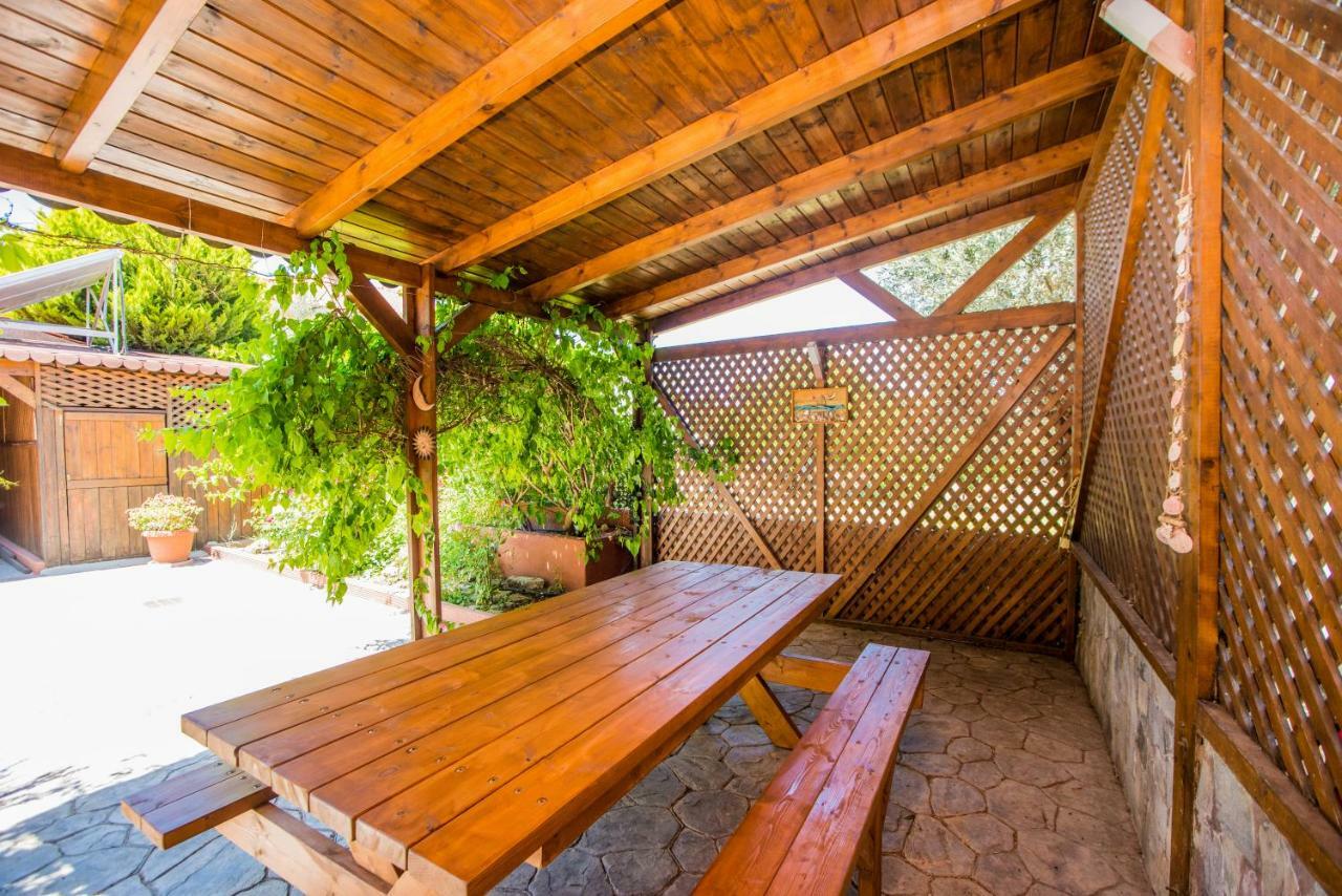 יאליסוס Antico Rosso Villa מראה חיצוני תמונה